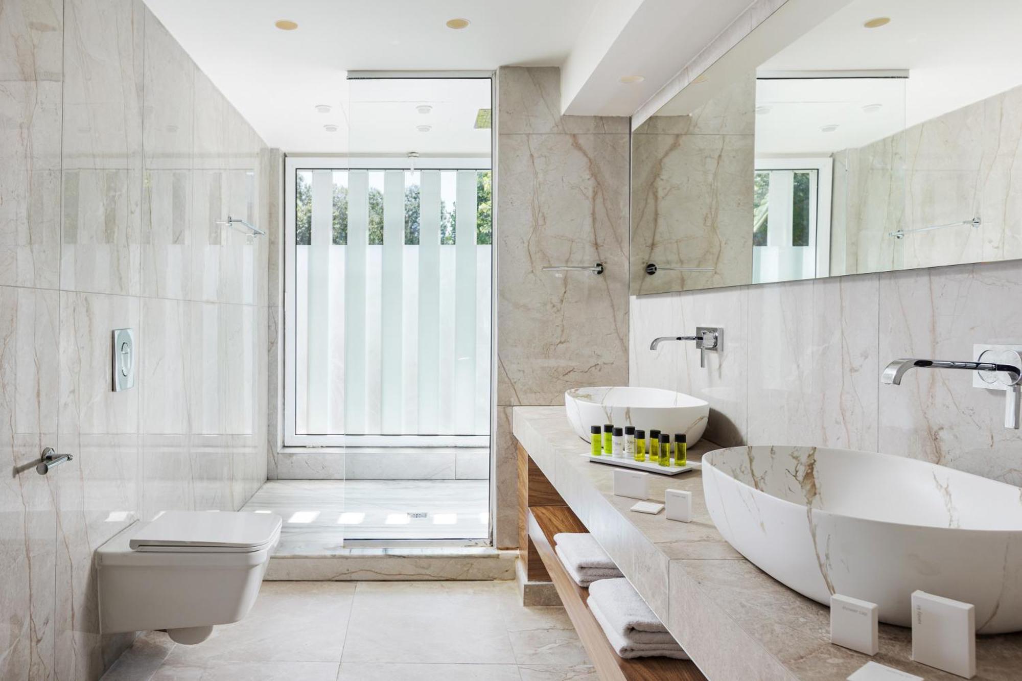 G2PV - Grand Suite 2 Chambres - Vue sur Piscine